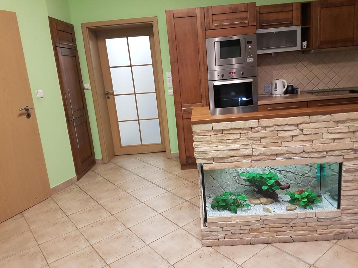 Apartman V Aleji Slavkov u Brna Eksteriør billede